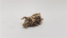 Свинка лежит миниатюра 86111888-20c9-11ee-0a80-13e300140529